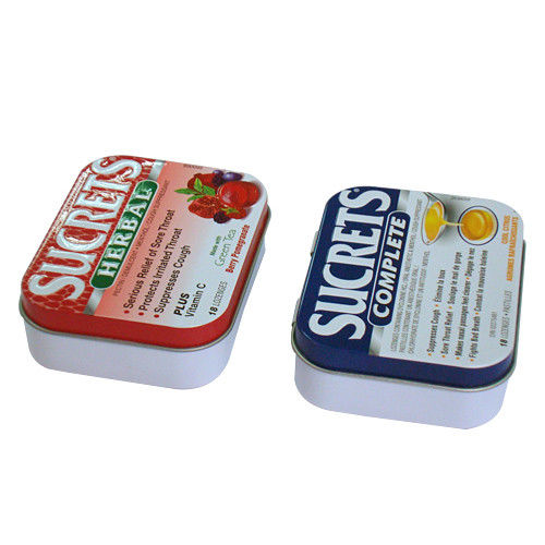 Envase de la lata del caramelo de SUCRETS, pequeña caja de las mentas con la grabación en relieve en la tapa